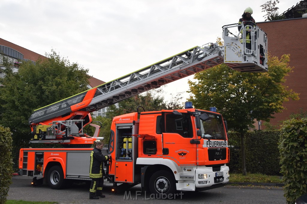 Feuer 2 Y Koeln Suerth Elisabeth Selbertstr P230.JPG - Miklos Laubert